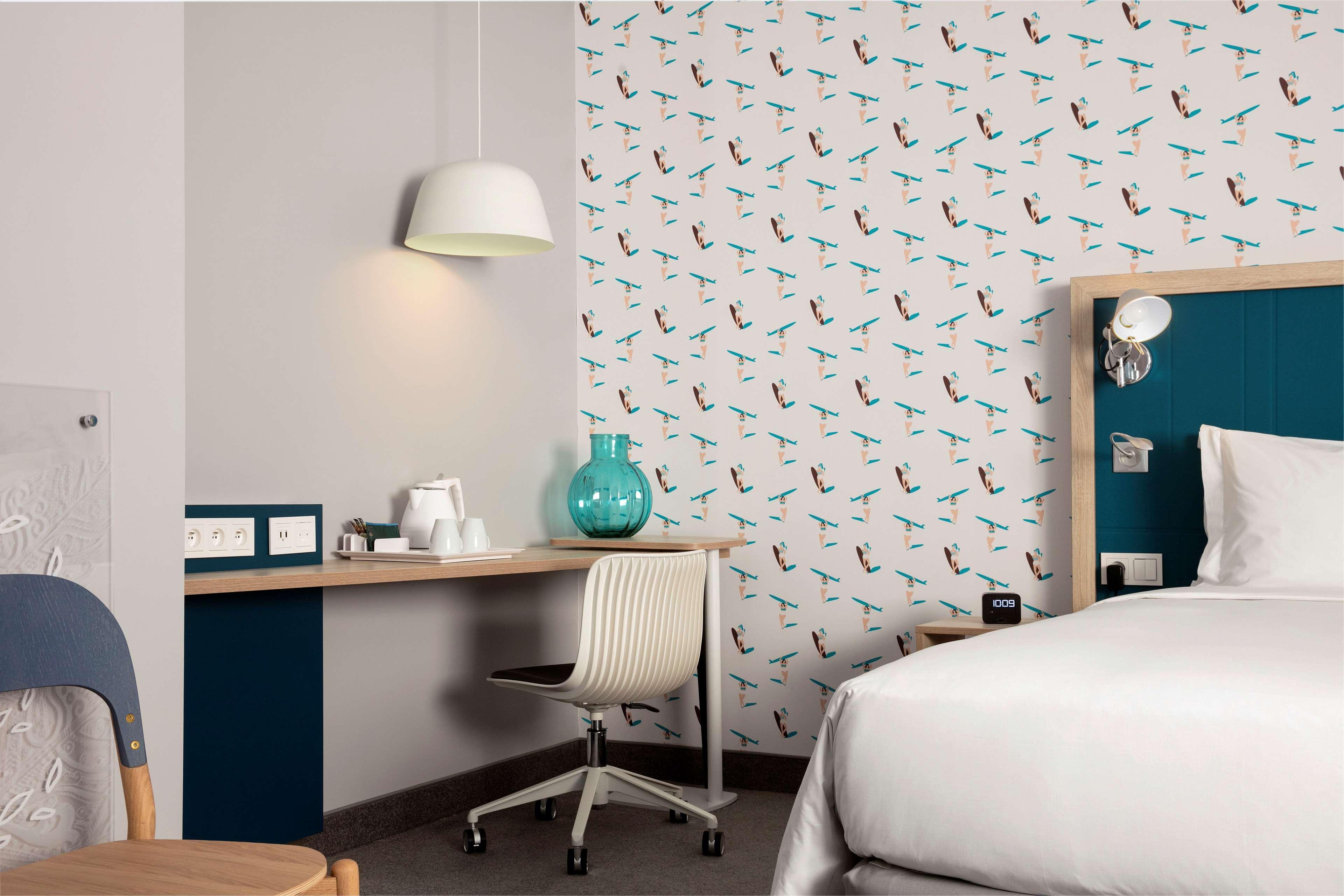Hampton By Hilton Paris Clichy Hotel Екстериор снимка