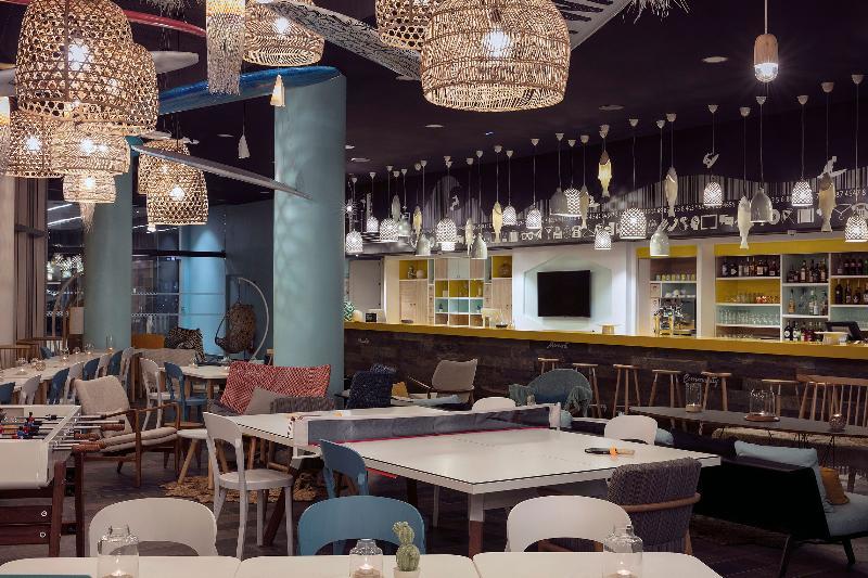 Hampton By Hilton Paris Clichy Hotel Екстериор снимка